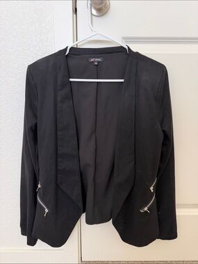 Black Women's Open-Front Blazer Jacket with Zip Accents - Size M